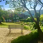 Artist Ernest Renoux's Atelier, Romantic Retreat Tatil Evi